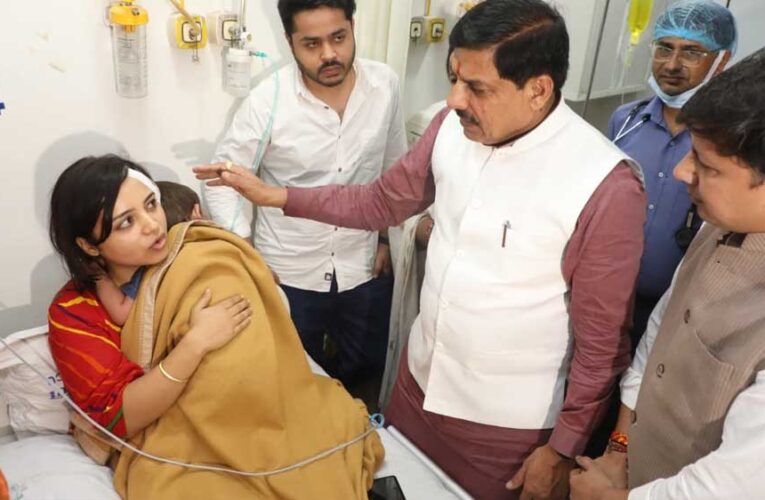 इंदौर ट्रक हादसा: घायलों से मिले सीएम, दोषियों पर सख्त कार्रवाई का दिया भरोसा