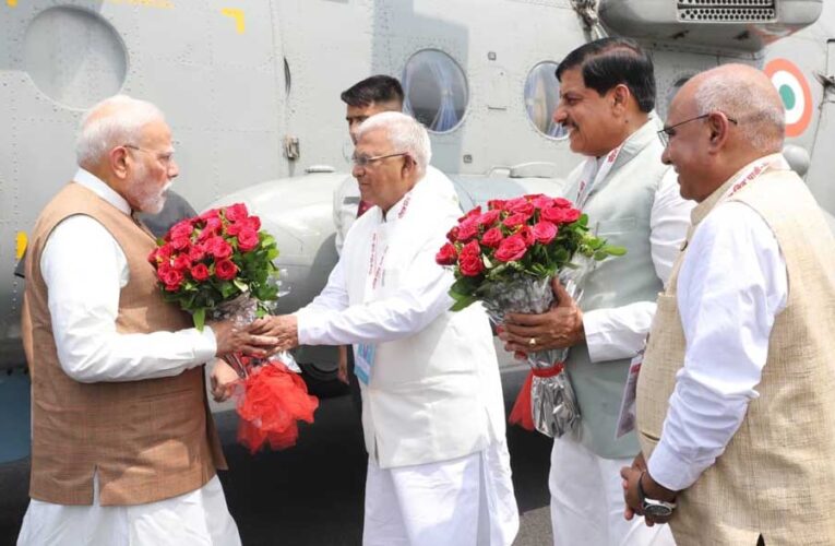 प्रधानमंत्री मोदी का इंदौर आगमन पर हुआ आत्मीय स्वागत