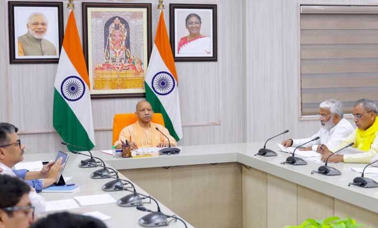 मुख्यमंत्री का निर्देश, त्योहारों से पहले सभी सड़कें दुरुस्त हो जाएं