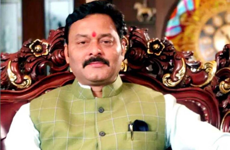 MLA संजय पाठक पर जमीन घोटाले का आरोप, कर्मचारी के नाम से बनाई ‘नायसा’ कंपनी, सहारा की महंगी ज़मीन खरीदी