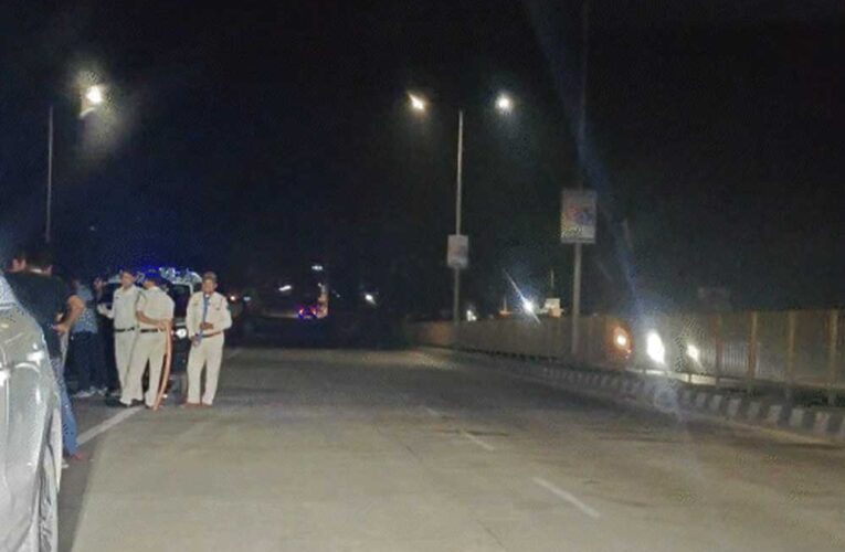 बिलासपुर में रईसजादों की स्टंटबाजी! 15-20 कारों के काफिले ने NH पर मचाया तांडव, रील्स बनाते लटके कार की विंडो से