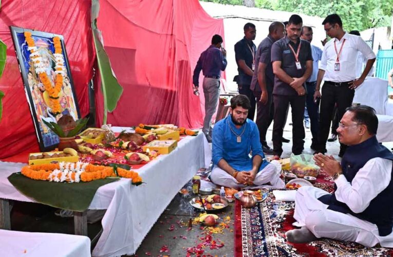 श्रम की सार्थकता और सृजन की भावना को समाज में प्रतिष्ठित करने का श्रेय भगवान विश्वकर्मा को : मुख्यमंत्री साय