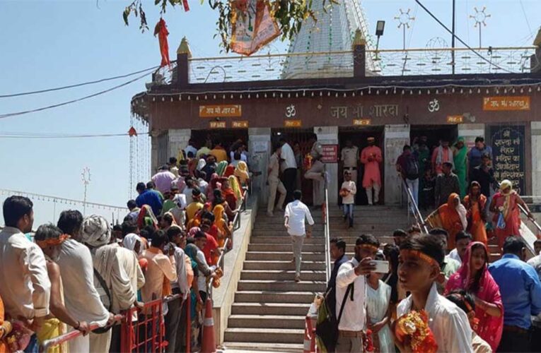 नवरात्र में मां शारदा के दर्शन को उमड़ा भक्तों का सैलाब, अब तक 4 लाख श्रद्धालु पहुंचे मैहर