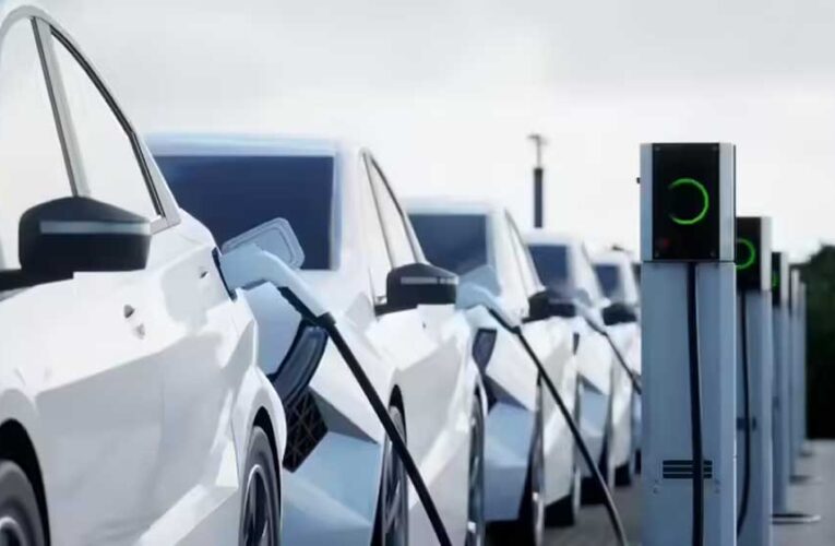 PM E-Drive मिशन को मिली रफ्तार: देशभर में लगेंगे 72,000+ EV चार्जिंग स्टेशन, गाइडलाइंस जारी