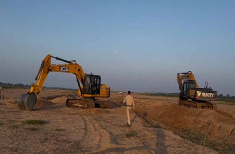 गौरेला पेंड्रा मरवाही : रेत के अवैध उत्खनन एवं परिवहन करते पाए जाने पर 11 वाहनों पर की गई जप्ती की कार्रवाई