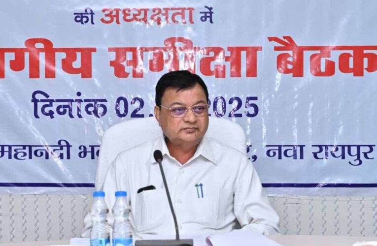 मंत्री देवांगन ने प्रदेश के पहले प्लास्टिक पार्क को दो महीने में पूर्ण करने और चार नए स्मार्ट इंडस्ट्रीयल एरिया का कार्य शीघ्र प्रारंभ करने के दिए निर्देश