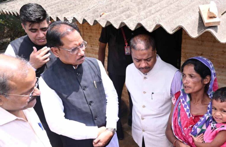 रायपुर : प्रशासन की तत्परता: बाढ़ प्रभावितों को मिला राशन
