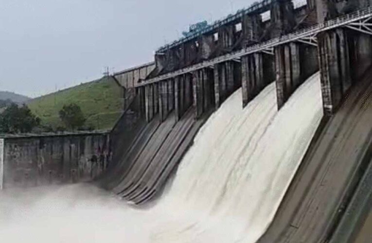 एमपी के 15 जिलों में भारी बारिश का अलर्ट, तवा डैम के 3 गेट खुले, टीकमगढ़ में 20 फंसे रेस्क्यू