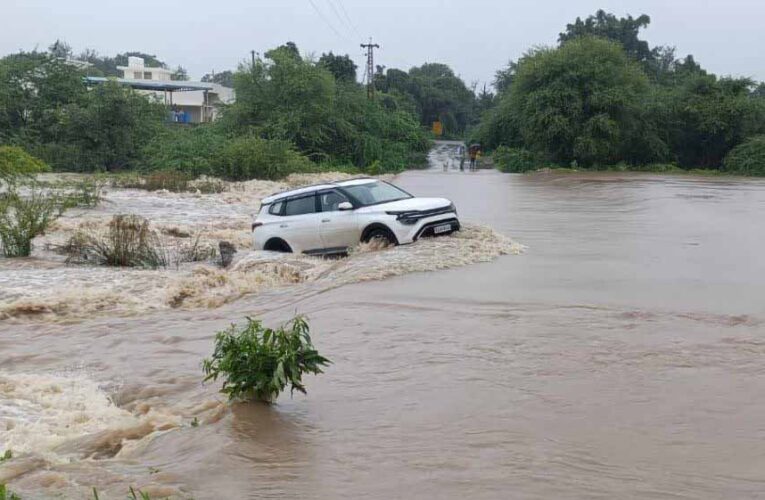राजस्थान में भारी बारिश का कहर: 13 जिलों में अलर्ट, बांध टूटने से कई गांव डूबे