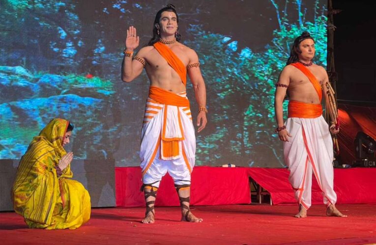 अयोध्या में 120 फीट के मंच पर थ्रीडी तकनीक के साथ शुरू हुई भव्य रामलीला