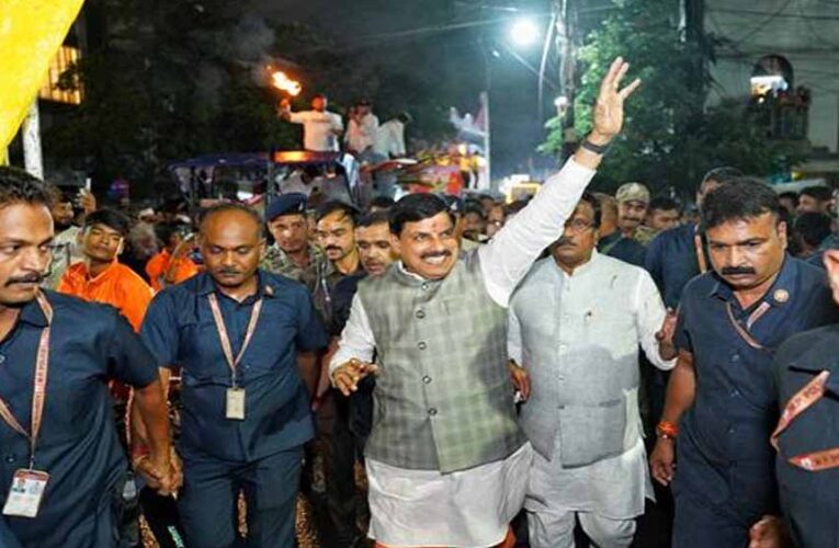 मुख्यमंत्री डॉ. यादव बैरवा समाज के फूल ङोल चल समारोह में सम्मिलित हुए