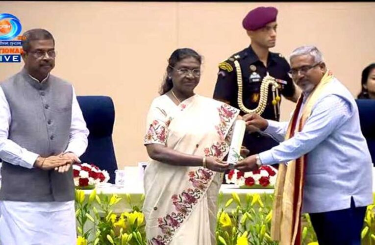 कौशल विकास एवं रोजगार राज्य मंत्री टेटवाल ने राष्ट्रीय शिक्षक पुरस्कार मिलने पर मालवीय को बधाई और शुभकामनाएं दीं