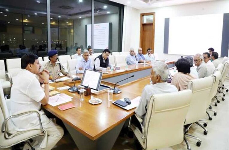 सिंहस्थ : 2028 के व्यवस्थित आयोजन के लिए पिछले दो सिंहस्थ में उज्जैन पदस्थ वरिष्ठ अधिकारियों का लिया जाए मार्गदर्शन : मुख्यमंत्री डॉ. यादव