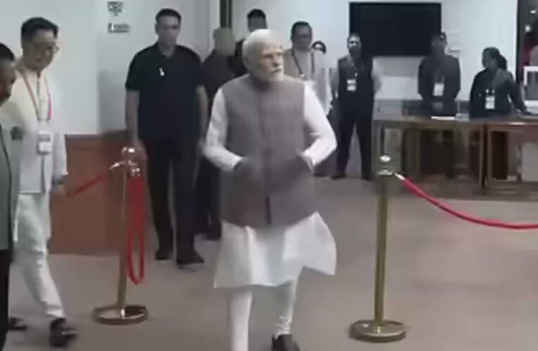 उपराष्ट्रपति चुनाव: NDA उम्मीदवार को 427 से ज्यादा सांसदों का समर्थन, वोटिंग शुरू – PM मोदी ने डाला पहला वोट