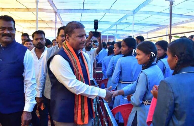रायपुर : वनमंत्री कश्यप ‘मेरा लक्ष्य मेरा अभियान’ कार्यक्रम में हुए शामिल