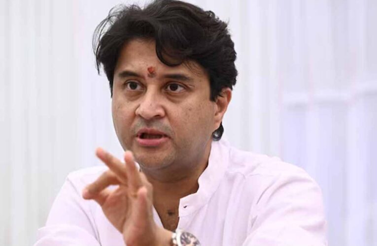 केंद्रीय मंत्री सिंधिया ने मां के अपमान पर जताई कड़ी निंदा