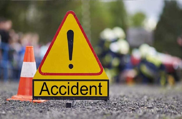 इंदौर में बड़ा हादसा: MLA गोलू शुक्ला की बस ने रौंदी बाइक, पति-पत्नी और बच्चे की दर्दनाक मौत