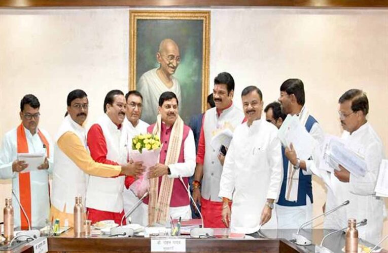 मुख्यमंत्री डॉ. यादव द्वारा विक्रमादित्य वैदिक घड़ी स्थापित करने पर कैबिनेट के सदस्यों ने माना आभार