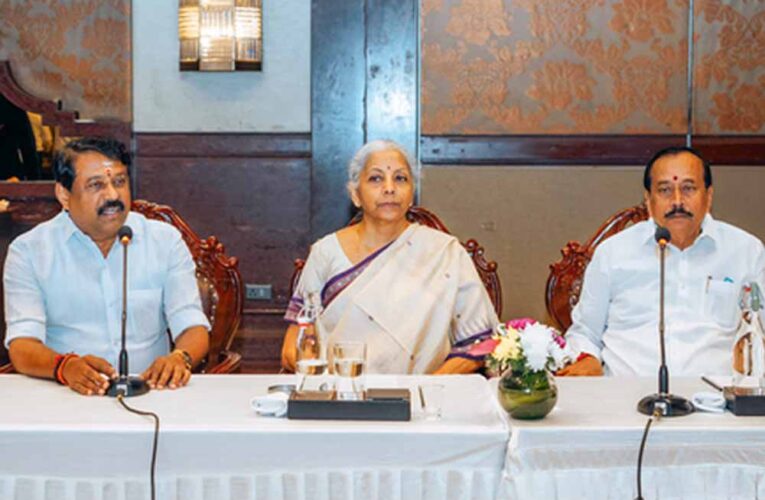 वित्त मंत्री बोले: GST सुधार से बनेगी पारदर्शी अर्थव्यवस्था, छोटे बिजनेस को होगा बड़ा फायदा