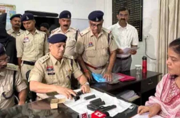 चलती ट्रेन में ITBP जवानों की सर्विस रिवॉल्वर चोरी, GRP ने दबोचा शातिर चोर