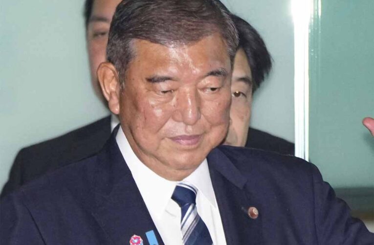 जापान में राजनीति में हड़कंप: प्रधानमंत्री ने पार्टी बचाने के लिए दिया इस्तीफा!