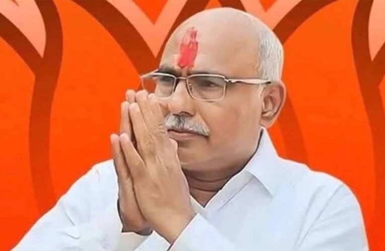 MP भाजपा अध्यक्ष हेमंत खंडेलवाल की रोड शो में हादसा: जीप के गेट में ऊंगली फंसने से चक्कर आने लगे