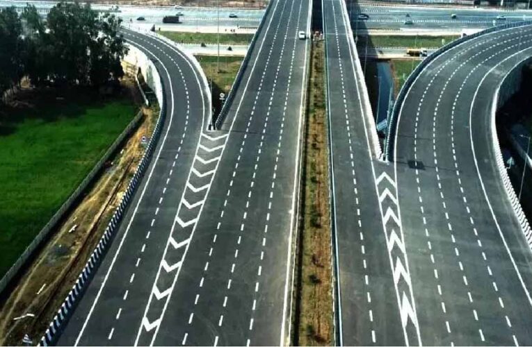 594 किलोमीटर गंगा एक्सप्रेसवे: जानें कब शुरू होगी वाहन रफ्तार