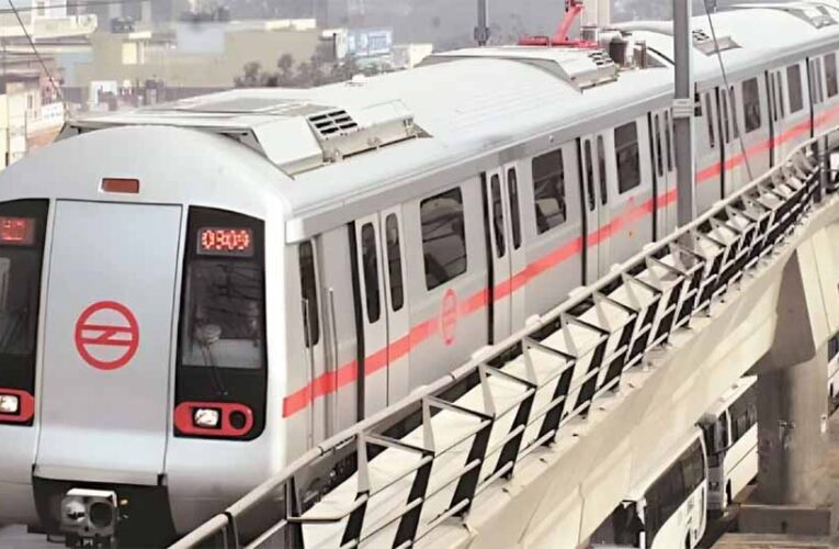 दिल्ली मेट्रो में नया बदलाव: 30 ट्रेनों में मिलेगी सुपर सुविधा, सफर होगा और भी आरामदायक!
