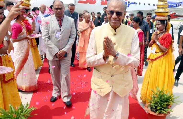 मॉरीशस के पीएम का अयोध्या में भव्य स्वागत, CM योगी ने किया रेड कारपेट वेलकम