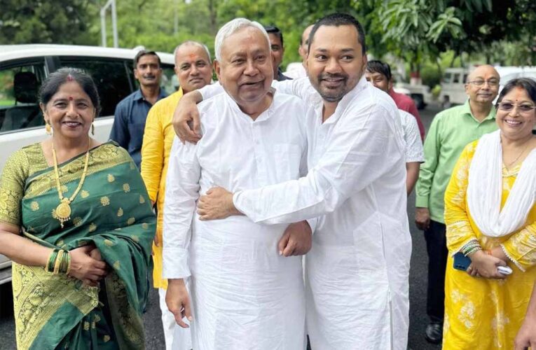निशांत की राजनीति में धमाकेदार एंट्री, नीतीश कुमार की हरी झंडी का है इंतजार