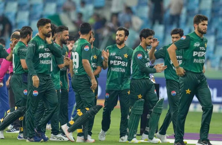 PCB के पूर्व चीफ ने खोली पाक टीम की पोल, मनोचिकित्सक भी नहीं कर सकते थे ये मज़ाक