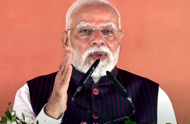 फर्राटा भरती नई ट्रेन! पीएम मोदी ने हरी झंडी दिखाकर की लॉन्चिंग, इन शहरों के बीच अब सफर आसान