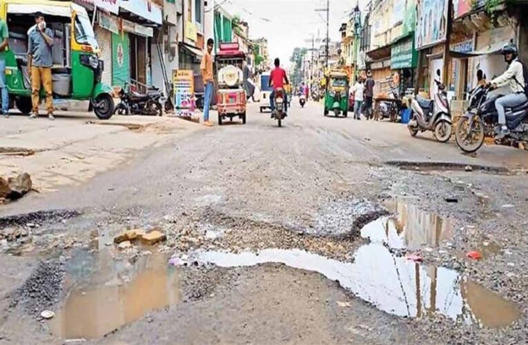 ग्वालियर की सड़कों की बदहाली पर प्रशासन की सख्त कार्रवाई, युद्धस्तर पर शुरू हुई मरम्मत और मॉनिटरिंग