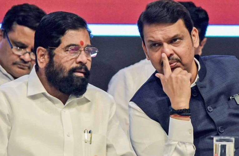 मुंबई में प्रदर्शन प्रतिबंध को लेकर शिवसेना का हाईवोल्ट ड्रामा, MP ने CM फडणवीस को लिखा पत्र