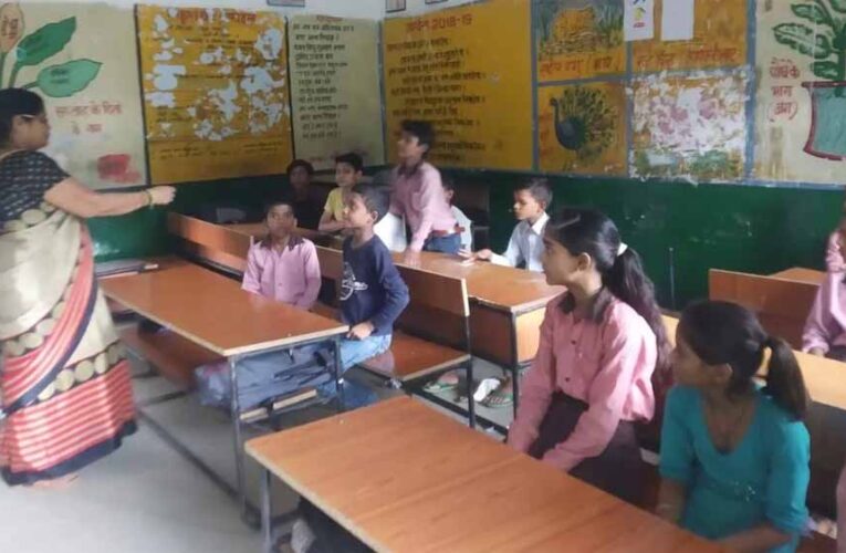 शिक्षकों के लिए नई शर्त: 2 साल में पास करनी होगी TET, नहीं तो जाएगी नौकरी