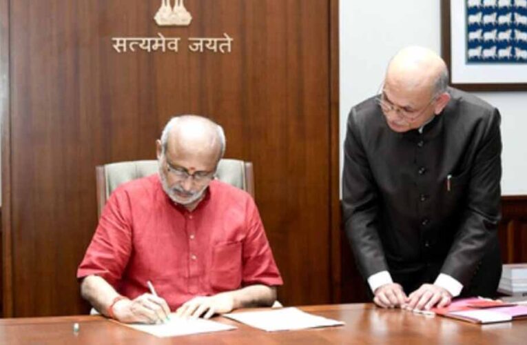 शपथ के बाद सीपी राधाकृष्णन ने संभाला राज्यसभा के सभापति का कार्यभार