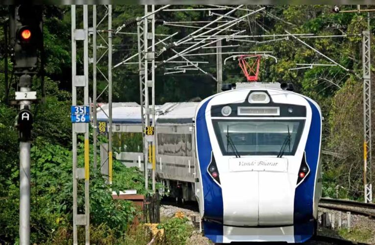 इंदौर-नागपुर वंदे भारत में शामिल होंगे 16 नए कोच, मुंबई से इंदौर पहुंचाए गए कोच