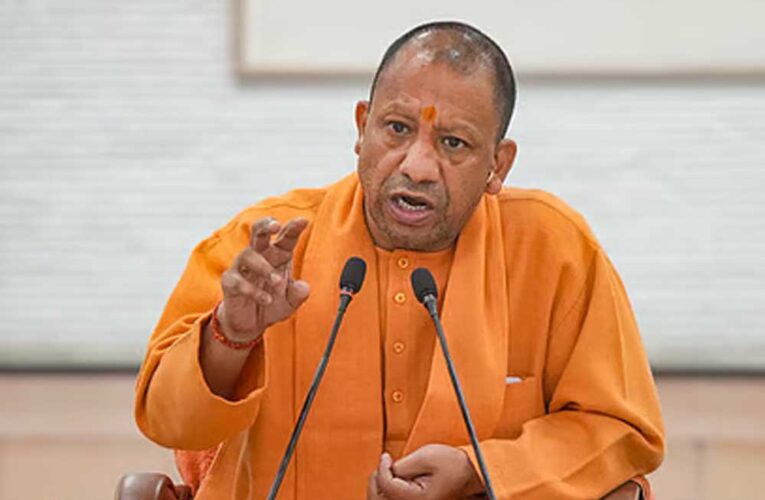 हर पात्र को दिलाएं कल्याणकारी योजनाओं का लाभ : मुख्यमंत्री योगी