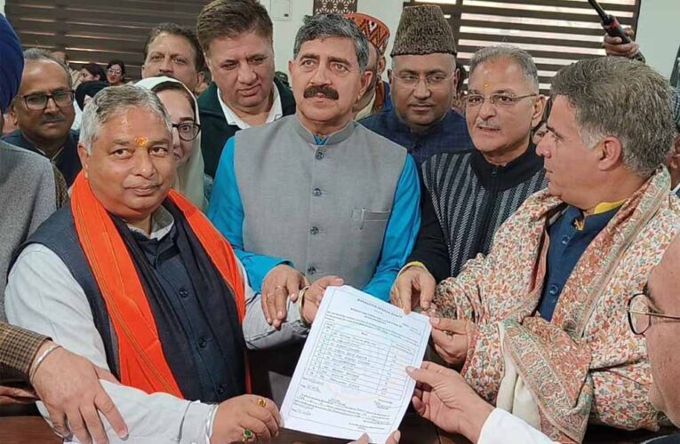 उमर अब्दुल्ला को राज्यसभा चुनाव में लगा बड़ा झटका, कौन हैं सतपाल शर्मा? जिसने तोड़े 4 MLA