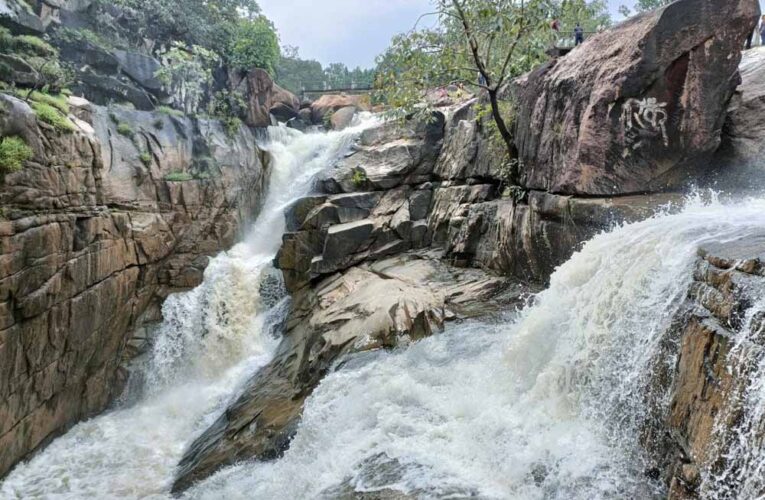 रानीदाह जलप्रपात: छत्तीसगढ़ के जंगलों में छिपा अनदेखा स्वर्ग