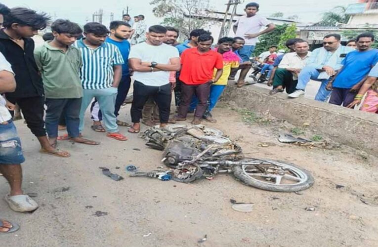 तेज रफ्तार ट्रेलर की चपेट में आए चार लोग, दो की मौके पर मौत, दो गंभीर