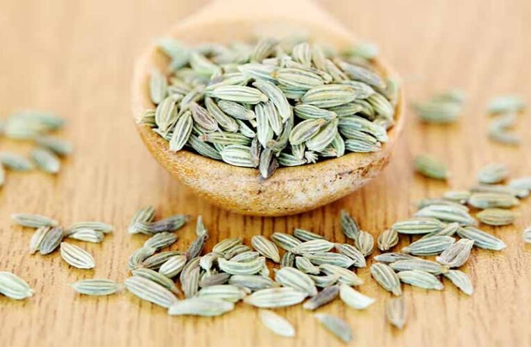 पेट अंदर करने के लिए रोज सेवन करें सौंफ