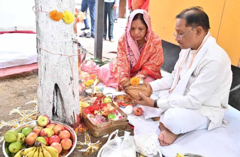 आंवला नवमी पर मुख्यमंत्री ने किया आंवला पूजन, प्रदेश की खुशहाली की कामना की