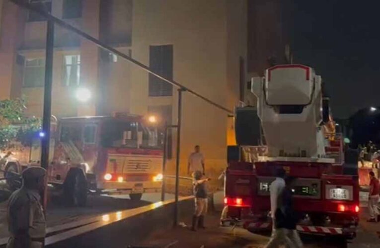 एसएमएस अस्पताल के ट्रॉमा सेंटर में भीषण आग, सात की दर्दनाक मौत