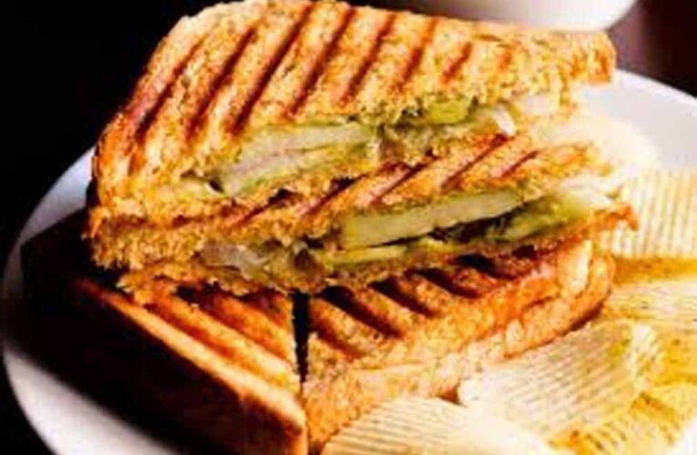 शाम की भूख मिटाए वेजिटेबल सैंडविच: स्वाद और सेहत का परफेक्ट मेल