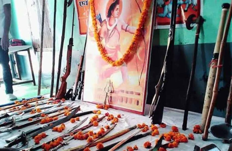 विजयादशमी पर ‘आयुध पूजा’ का महत्व: जानें क्यों होती है अस्त्र-शस्त्र की आराधना
