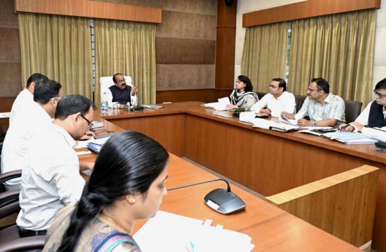 उप मुख्यमंत्री अरुण साव ने नगरीय प्रशासन विभाग के कार्यों की समीक्षा की