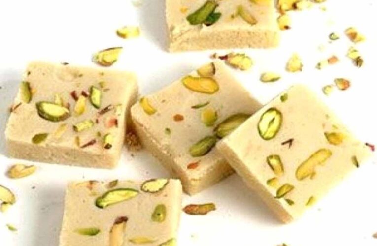 इस दिवाली डायबिटीज वालों के लिए खुशखबरी! सिर्फ 5 चीज़ों से बनाएं टेस्टी शुगर-फ्री बर्फी