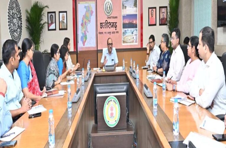 रायपुर : मुख्यमंत्री के निर्देशों पर त्वरित अमल सुनिश्चित करें: मुख्य सचिव  विकास शील