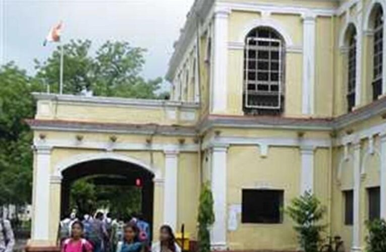 परीक्षा टालने की साजिश: इंदौर में छात्रों ने फैलाई प्रिंसिपल के निधन की झूठी खबर